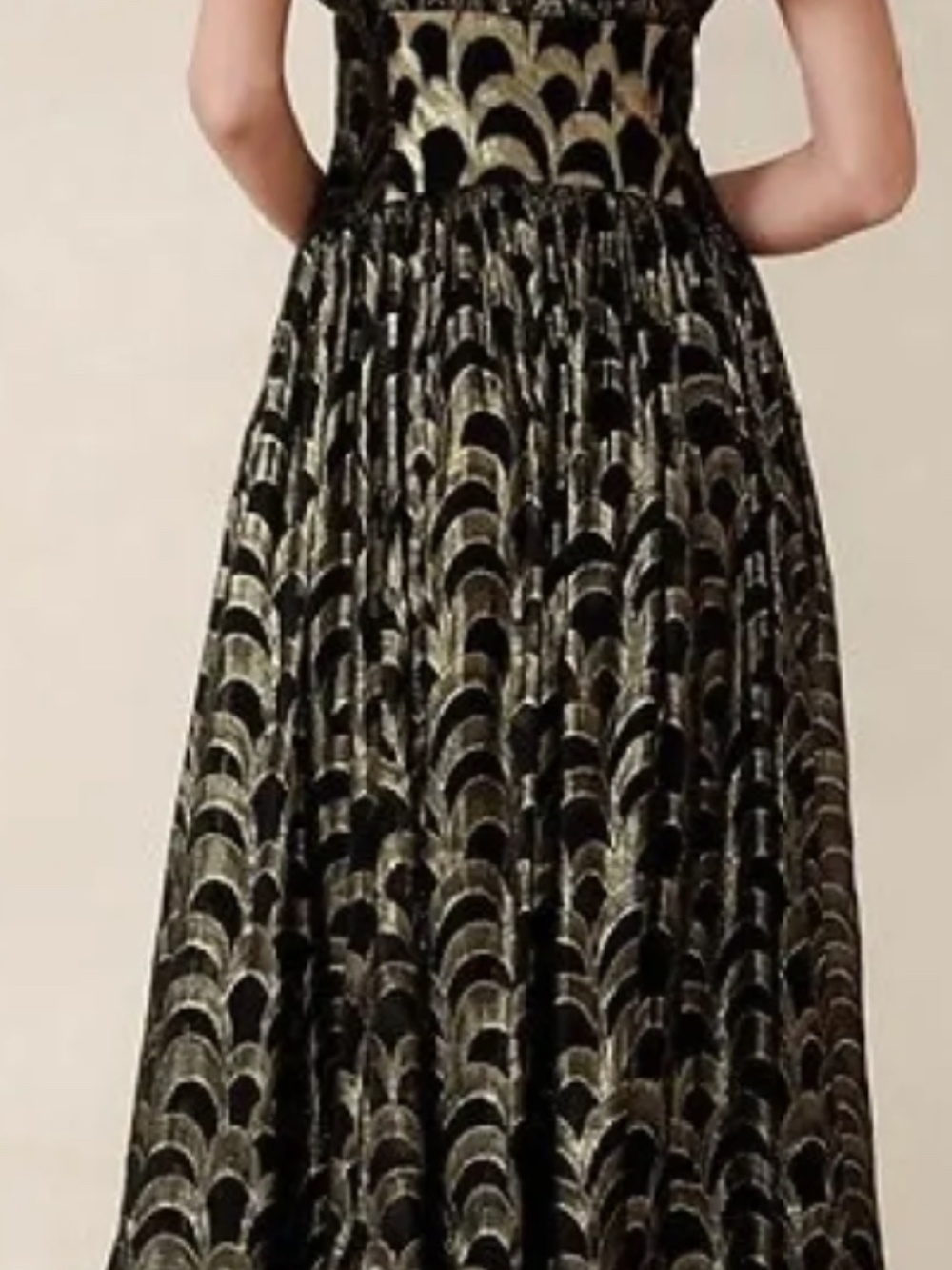 Banana Republic Black and Gold Maxi Dress - Picture 4 of 10